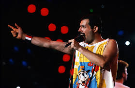 Freddie Mercury, cuyo verdadero nombre era Farrokh Bulsara, murió en 1991, el mismo año en que se descubrió el asteroide.