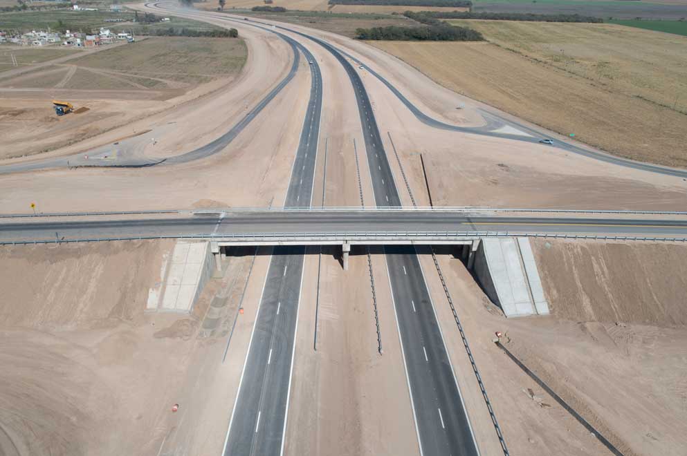 7-El-gobernador-Juan-Schiaretti-habilitò-la-traza-de-autopista-19-desde-Estación-de-Peaje-hasta-Río-Primero