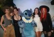 ¡Reencuentro! Bandana brilló en la premiere de Lilo & Stitch