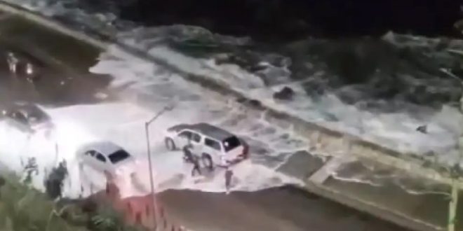 Una fuerte sudestada azotó Mar del Plata y causó complicaciones