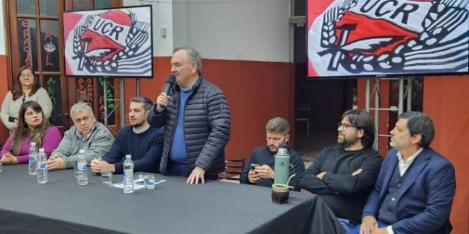 Felipe Michlig anunció la regularización dominial y puesta en valor del edificio del comité departamental de la UCR Rosario